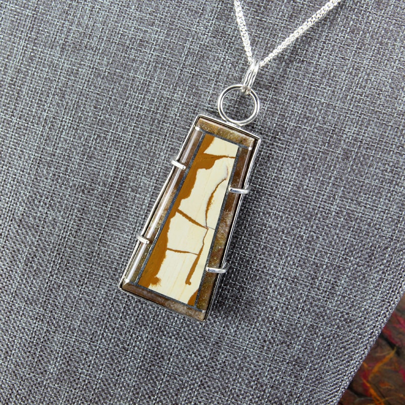 Sterling silver and owyee jasper stone intarsia pendant