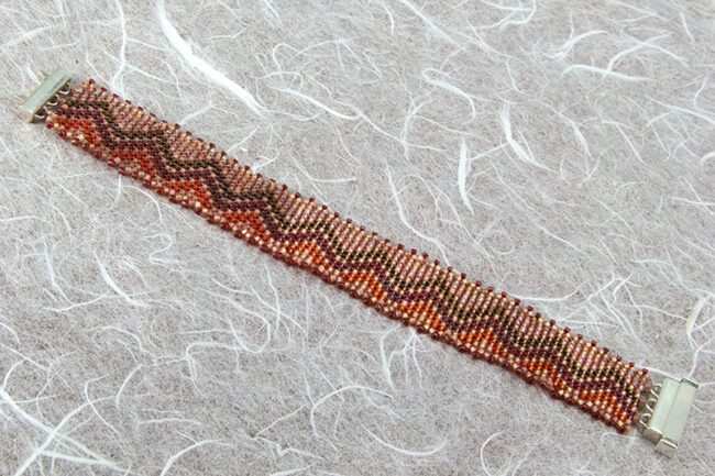 Square stitch beaded bracelet with zig zag pattern
